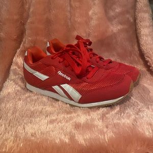 Reebok classic size 5 but fit more like a 6